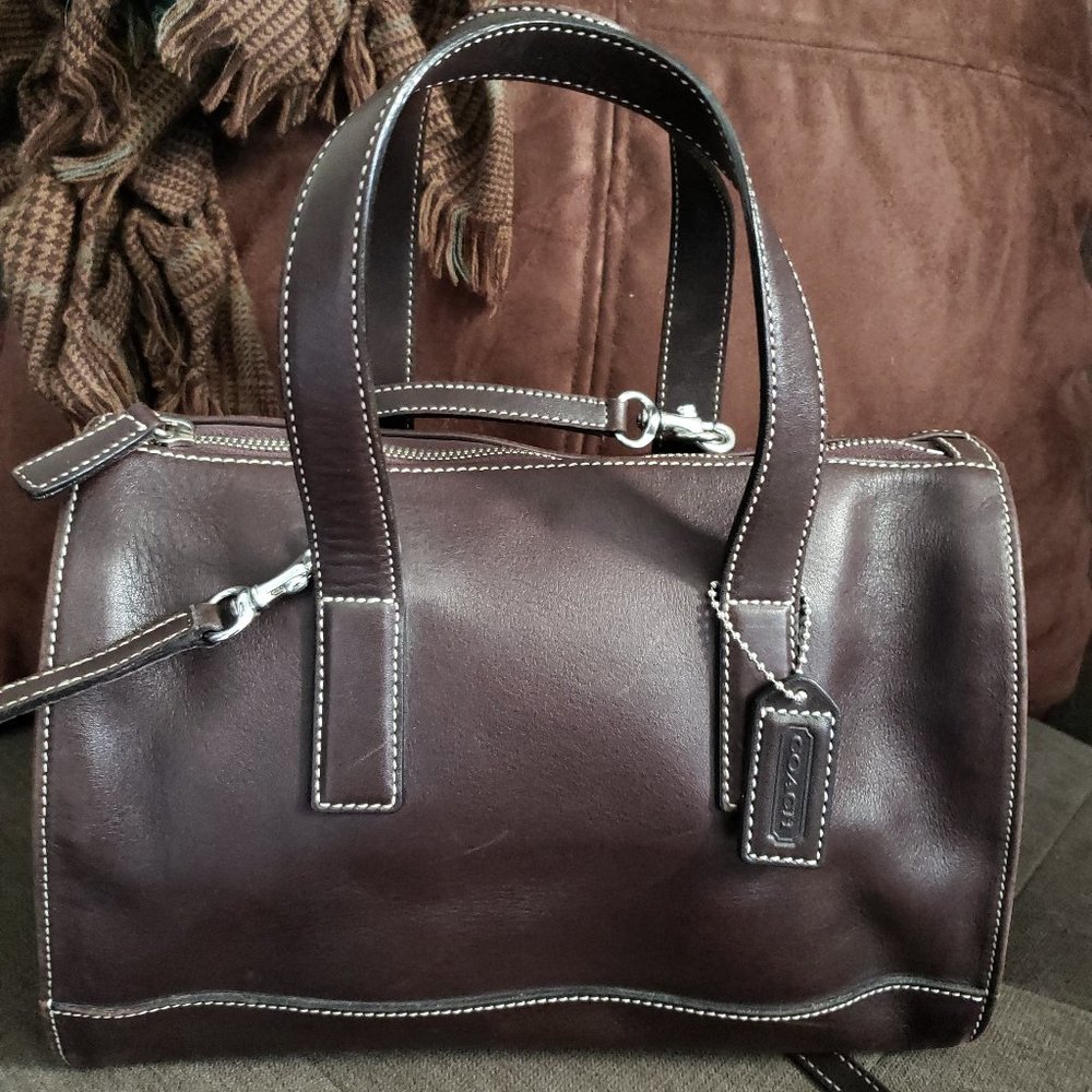 Coach double handle satchel w/white stitching